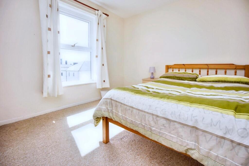 12 camden f3 bedroom.jpeg