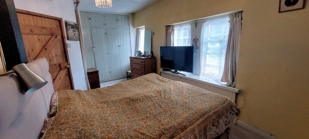 56e4b54d-ff3d-4313-9a01-9d56995fa8df