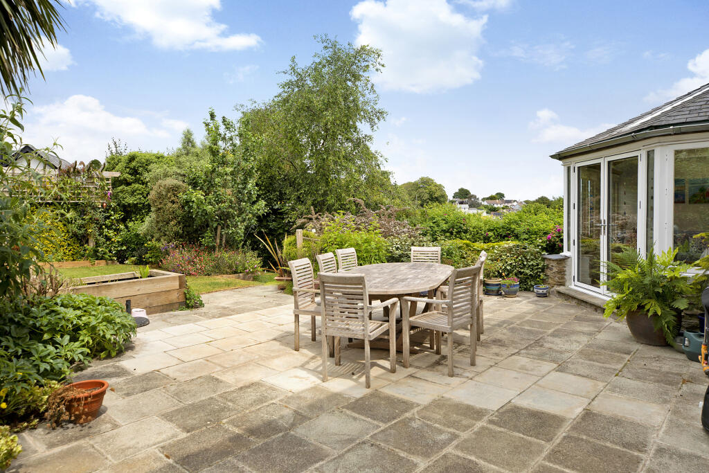 SwallowfieldHouse20230612898378