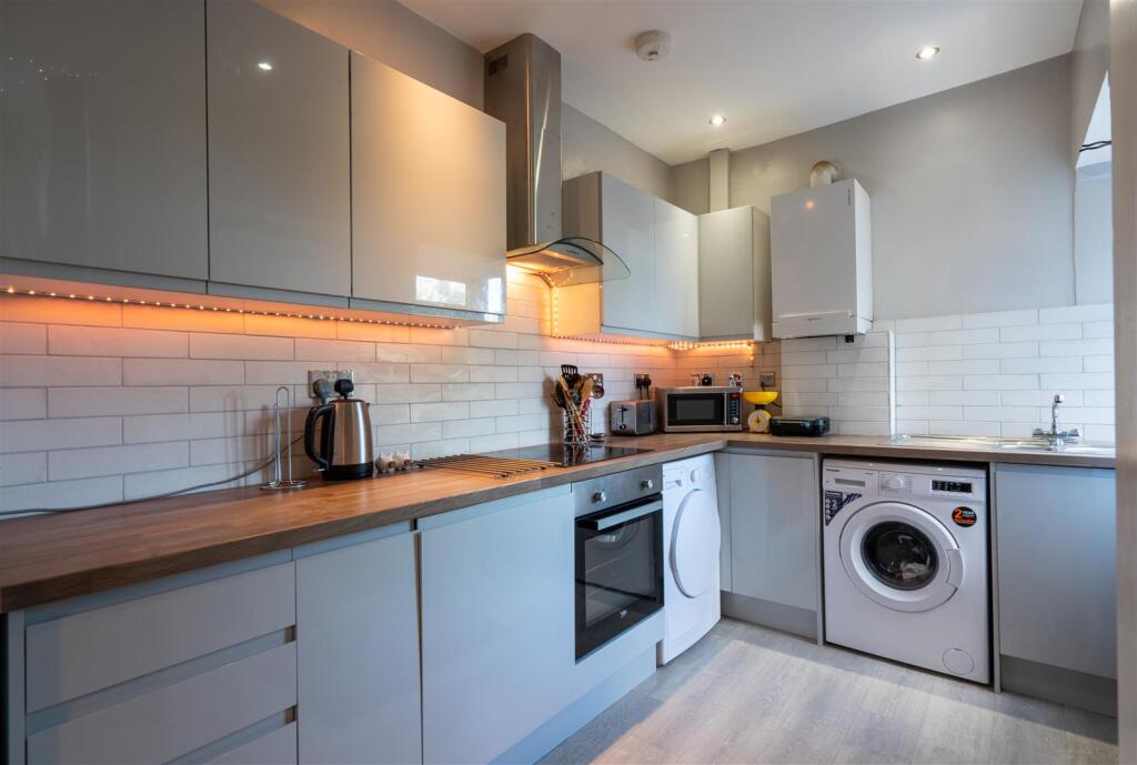 Kitchen_.jpg