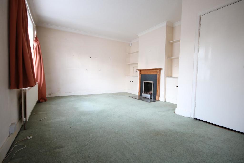 Brigthter Front room.JPG