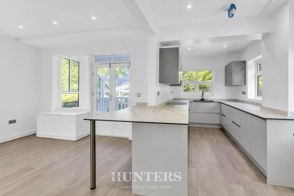 Manchester Road (24).jpg