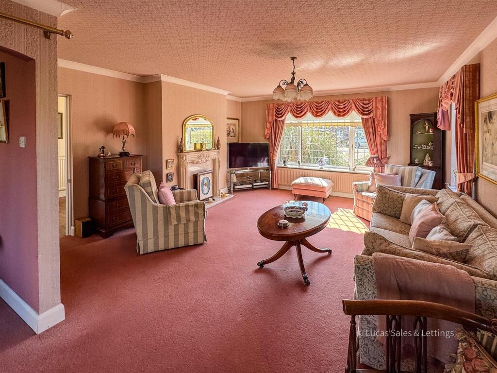 7 Poplars Farm Rd BS-30.jpg