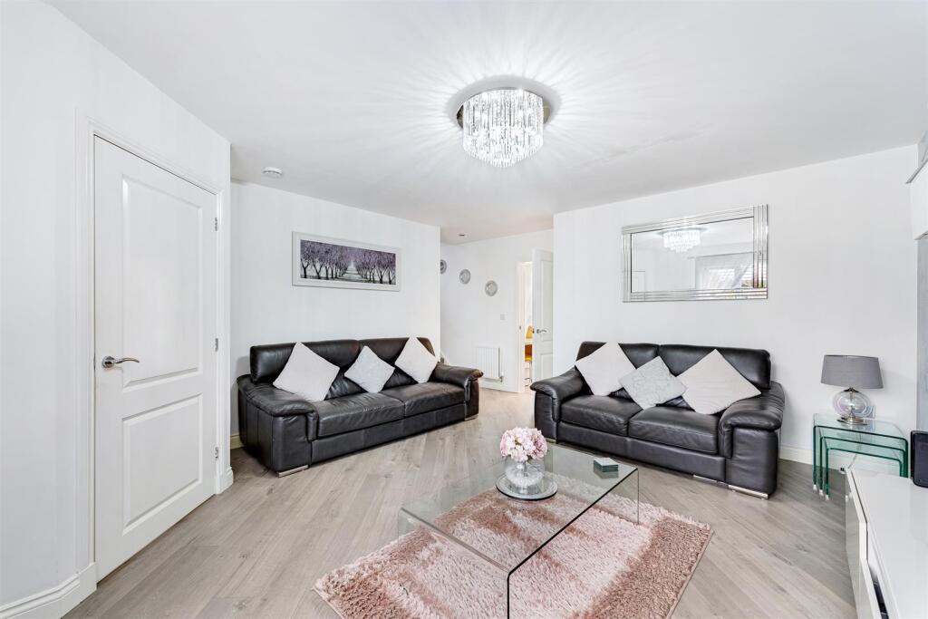 12 Atherton Drive-17.jpg