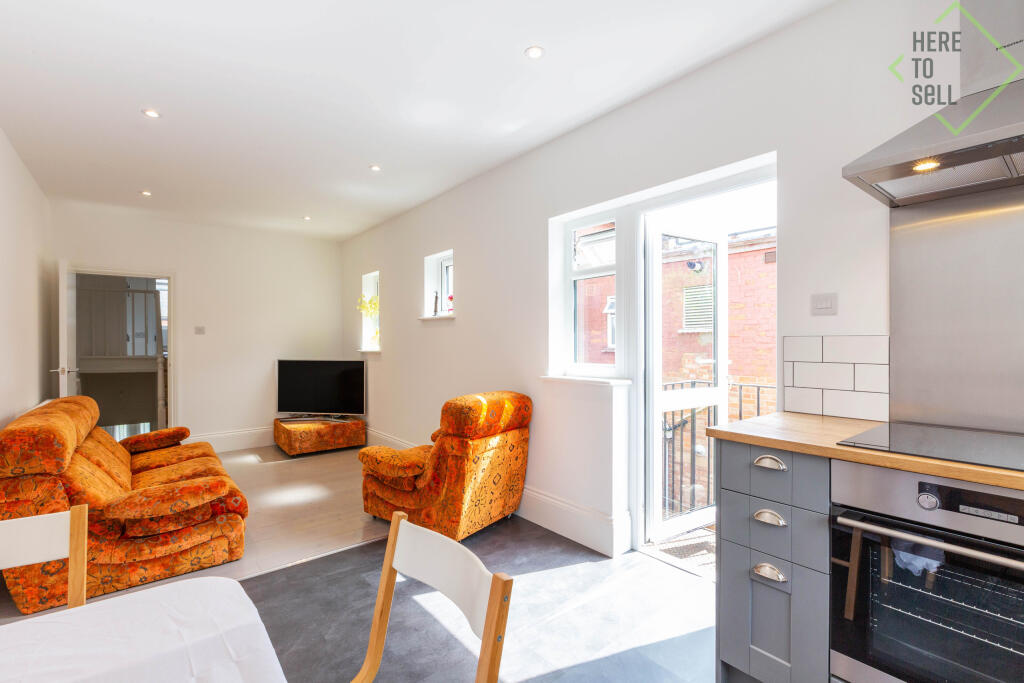47b Parkland Road, N22 6SU-8
