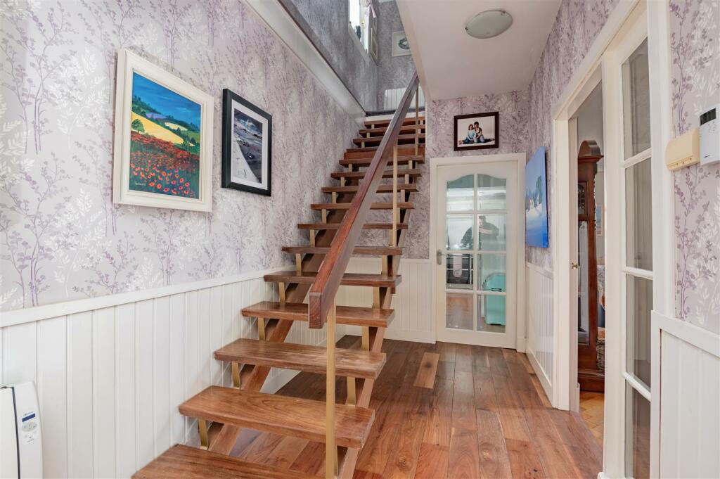 1 Beach Tower Ralston Road Dundee-9.jpg