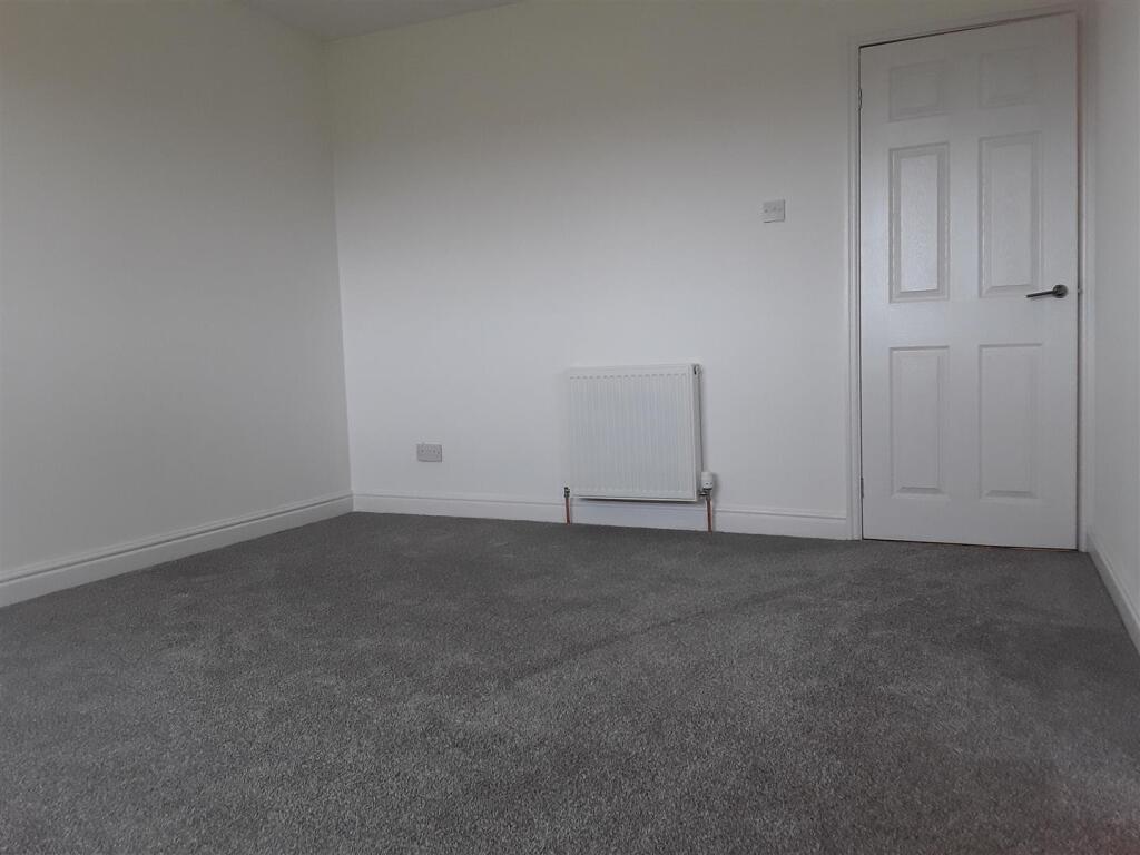 Lounge3.jpg