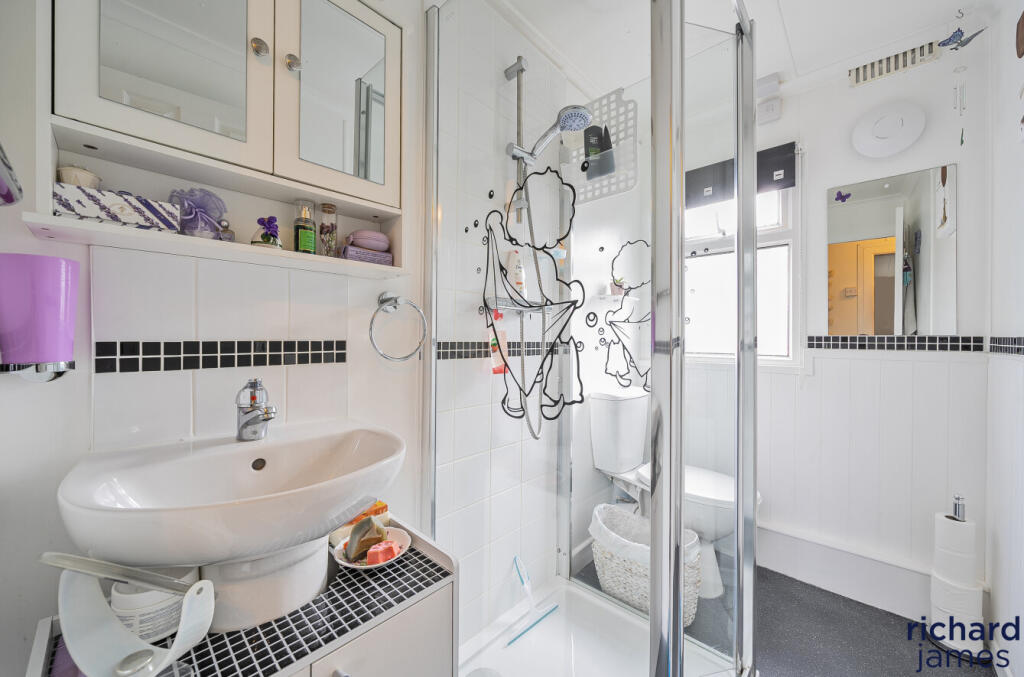 c3130edd-e2aa-4a5...