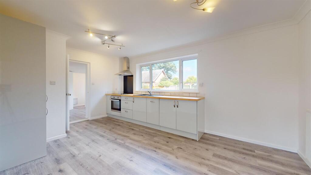 Greenwood Close 4, Kitchen Dining Room.jpg