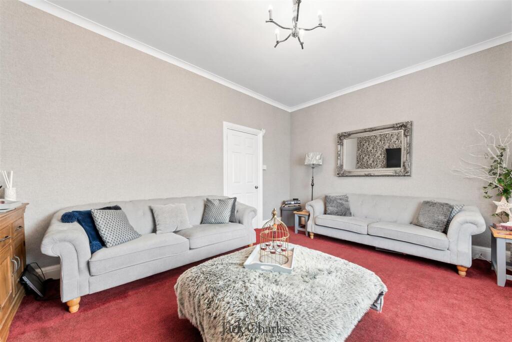 41 Lower Green 12.jpg