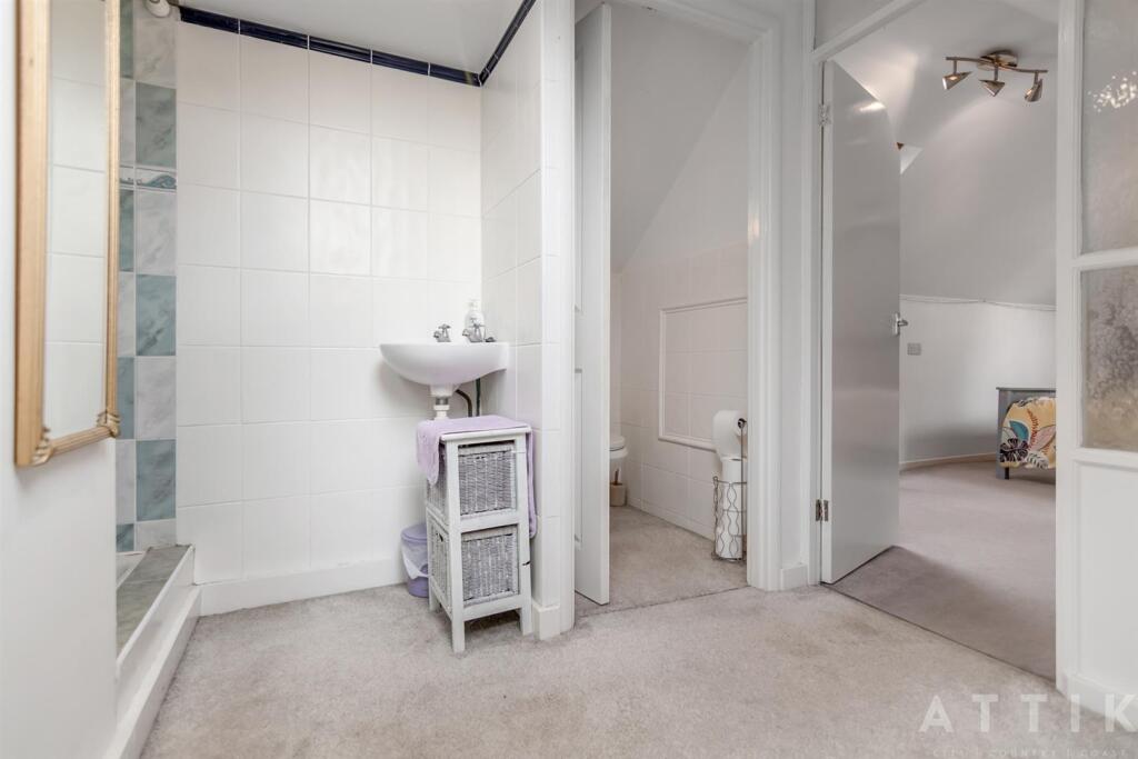 Attik 5, Stradbroke Road Gorleston, NR31 7AQ (30).