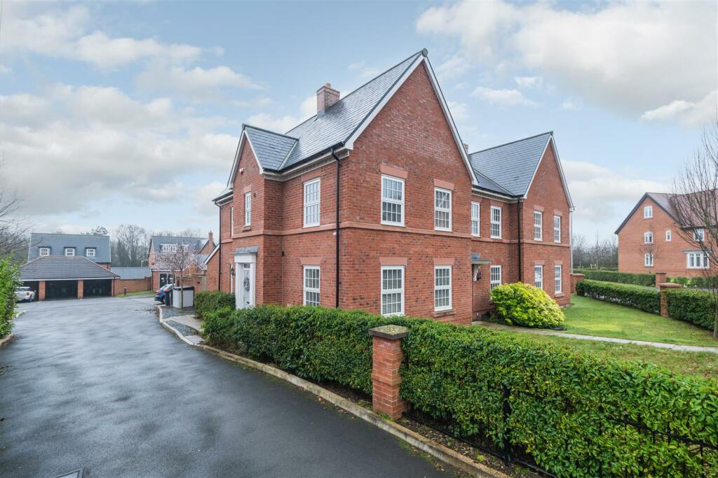 27 Hazelhurst Way-034.jpg