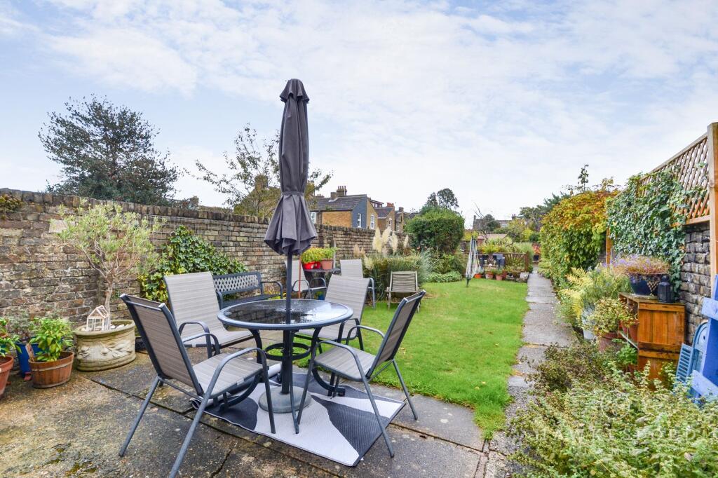 Park Road, Sittingbourne - Garden