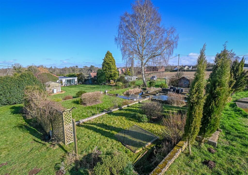 The Lotus Studio-19.jpg