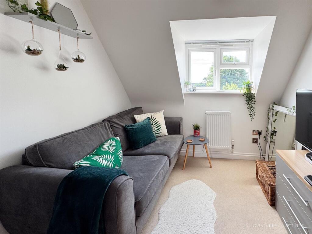1 Caswell Close Kettering-23.jpg