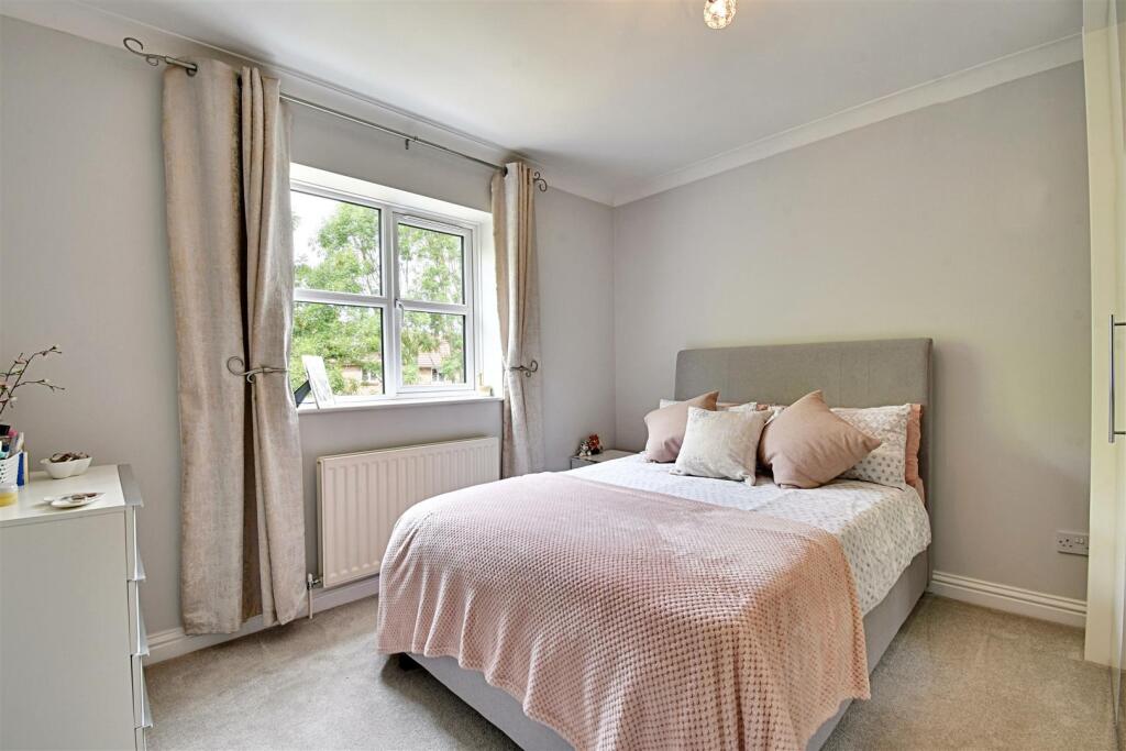 Bedroom 2_1.jpg