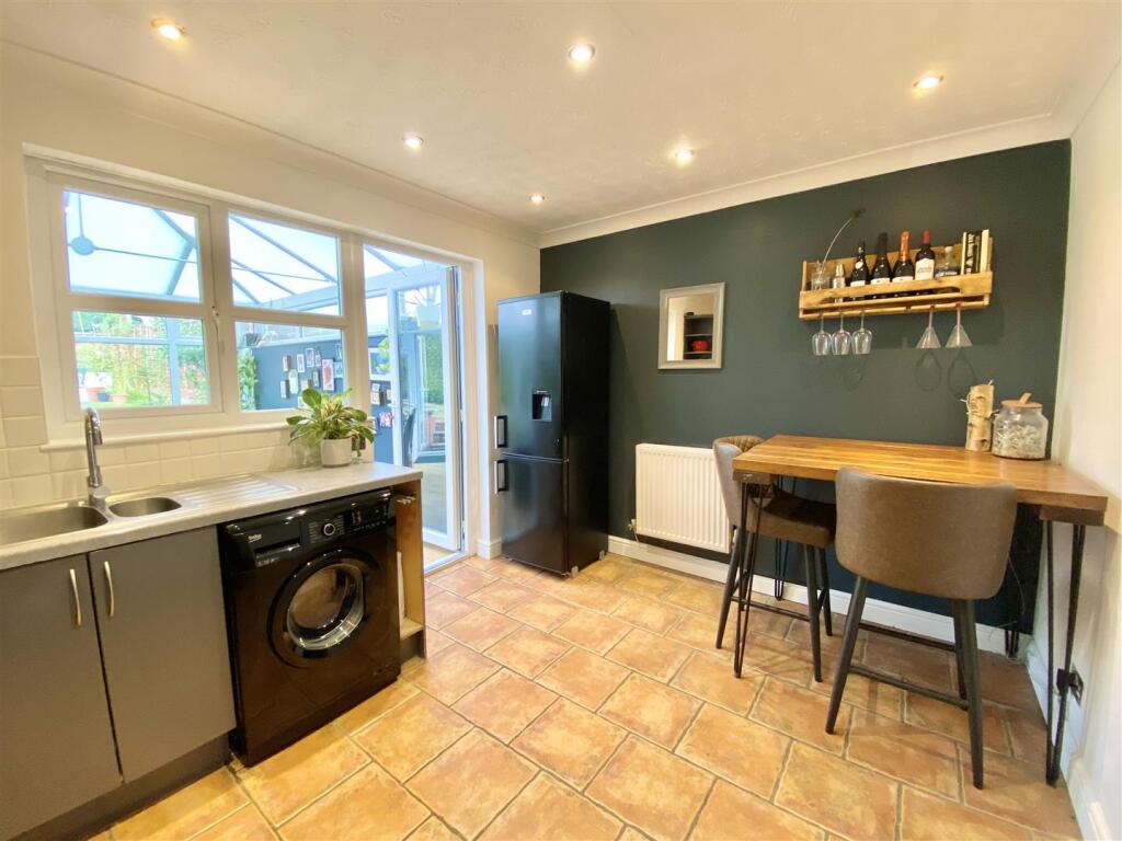 25 Sawstin Close-6.jpg