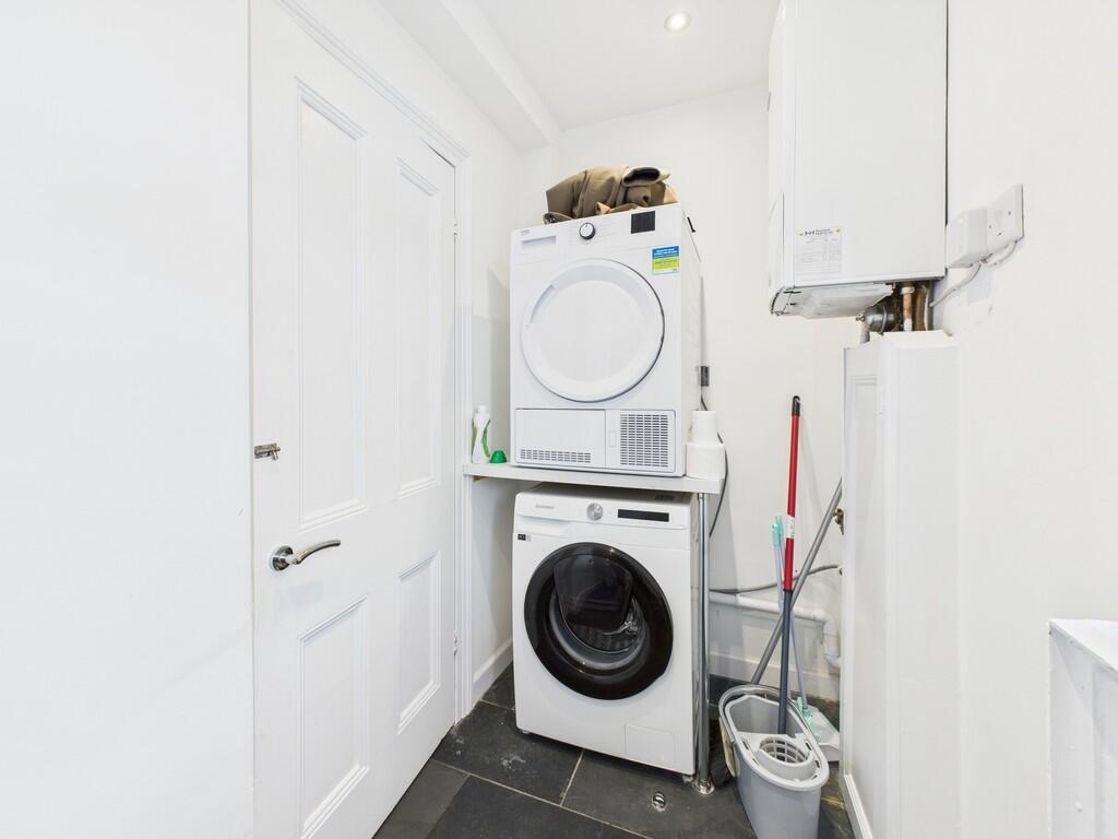 CAM03974G0-PR0120...