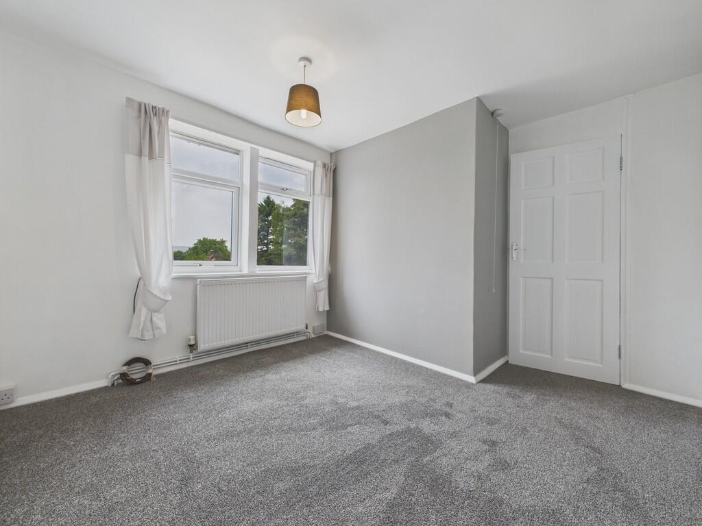 CAM04273G0-PR0137...