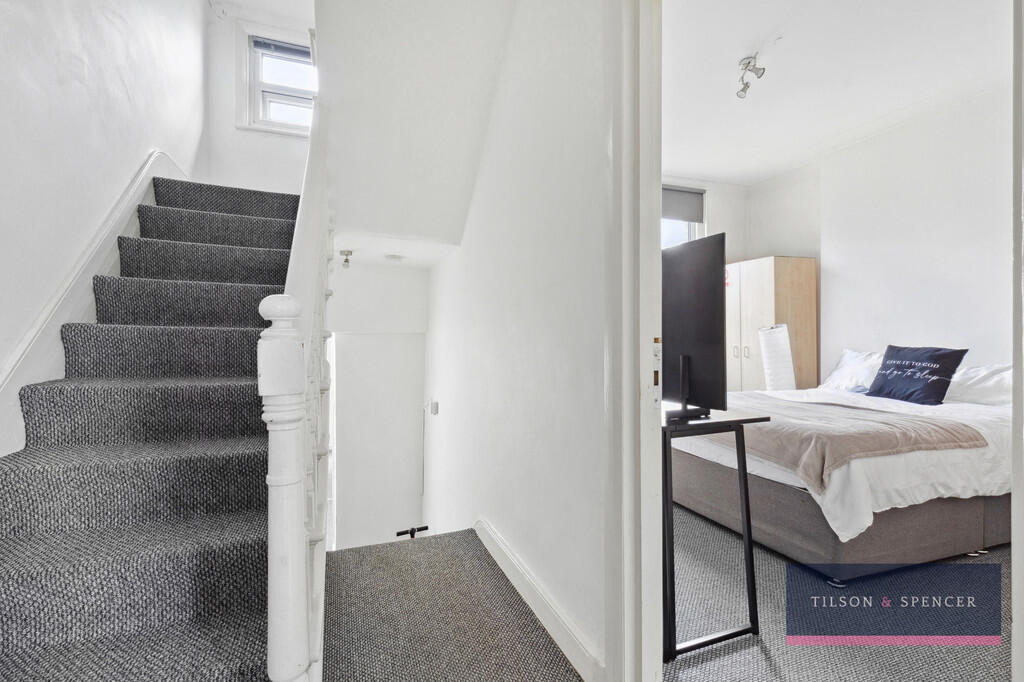 090420255_TILS_26...