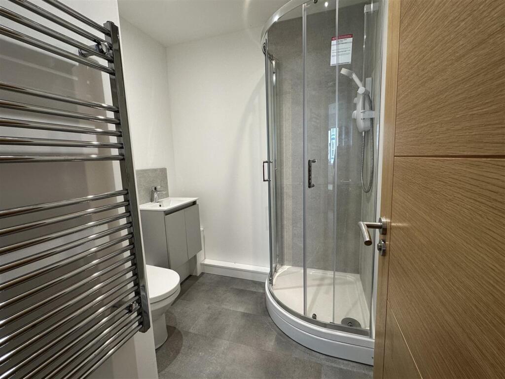 Shower Room.jpeg