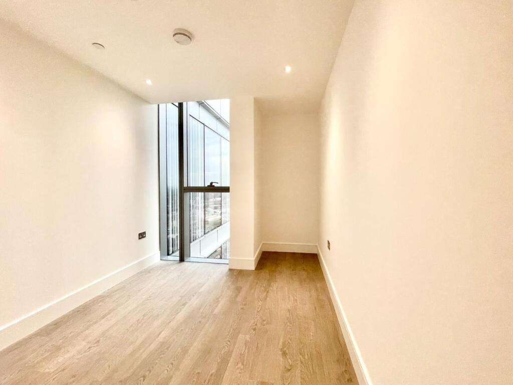 Bedroom 2 .JPG