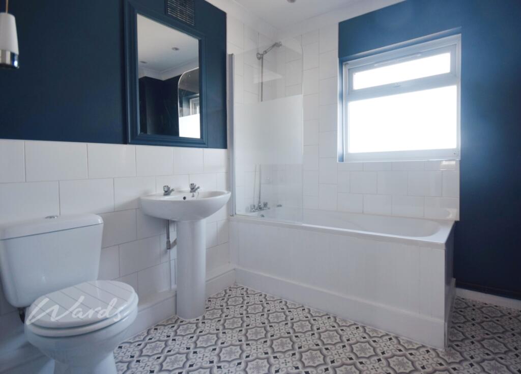Avenue bath use