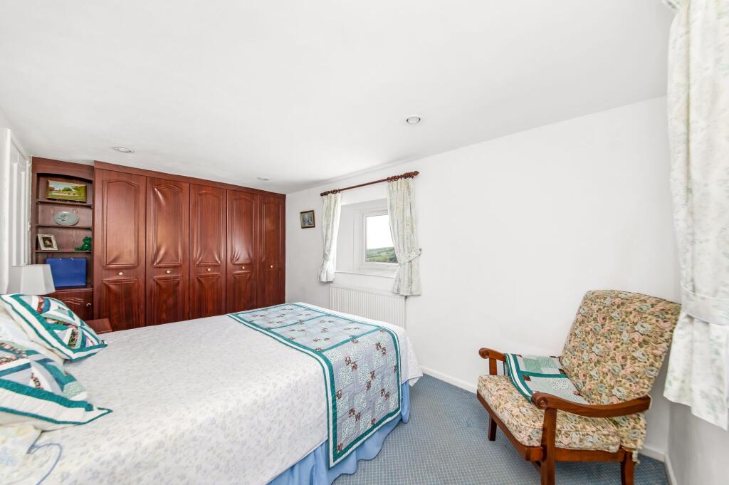 NOOK COTTAGE BEDROOM ONE