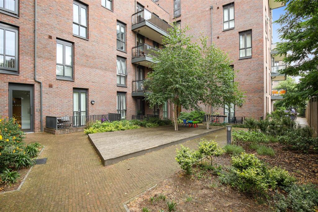 Communal gardens