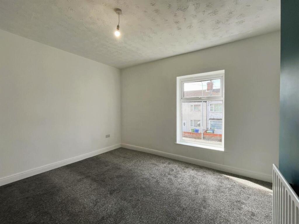 livingroom 2.jpg