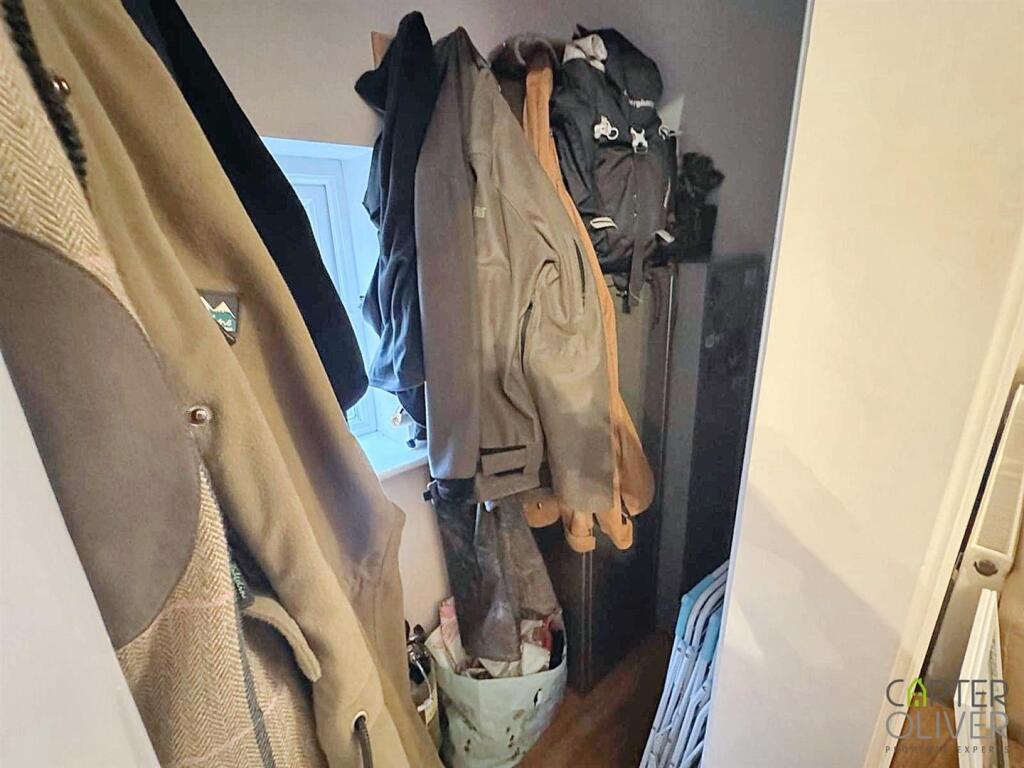 UNDERSTAIR STORAGE.jpg