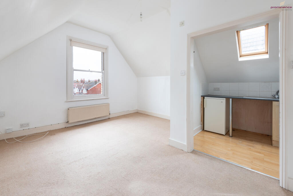 Flat 3, 16 Lawrence Road-7