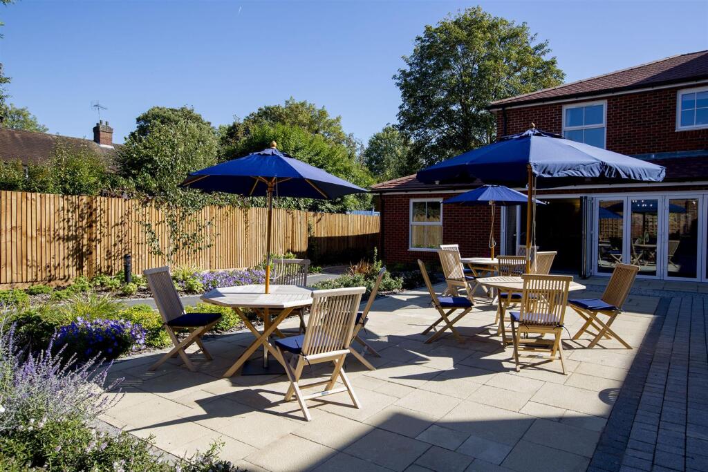 Owners Patio Area.JPG