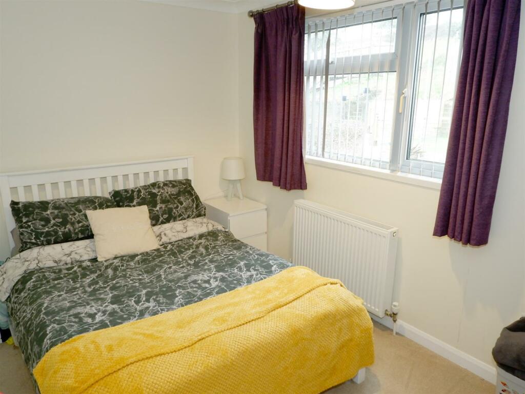 Bedroom 2: