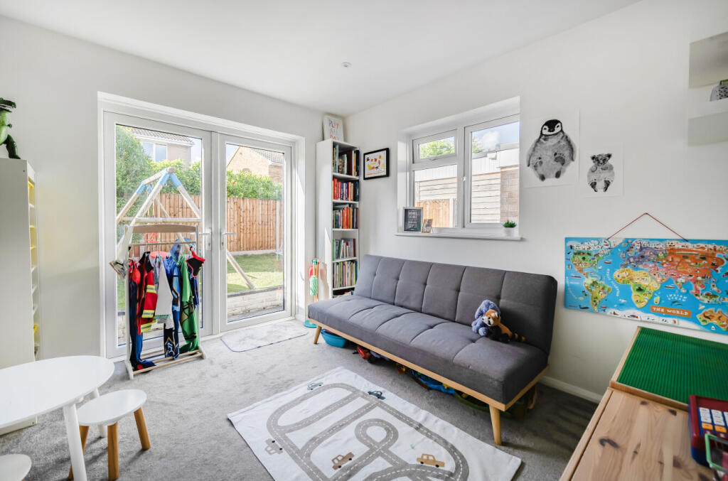 1347392-12-68b5c6...