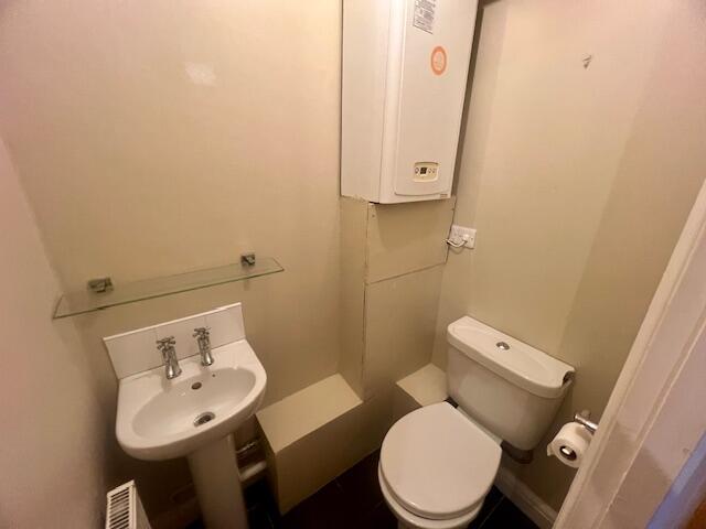 Cloakroom/wc