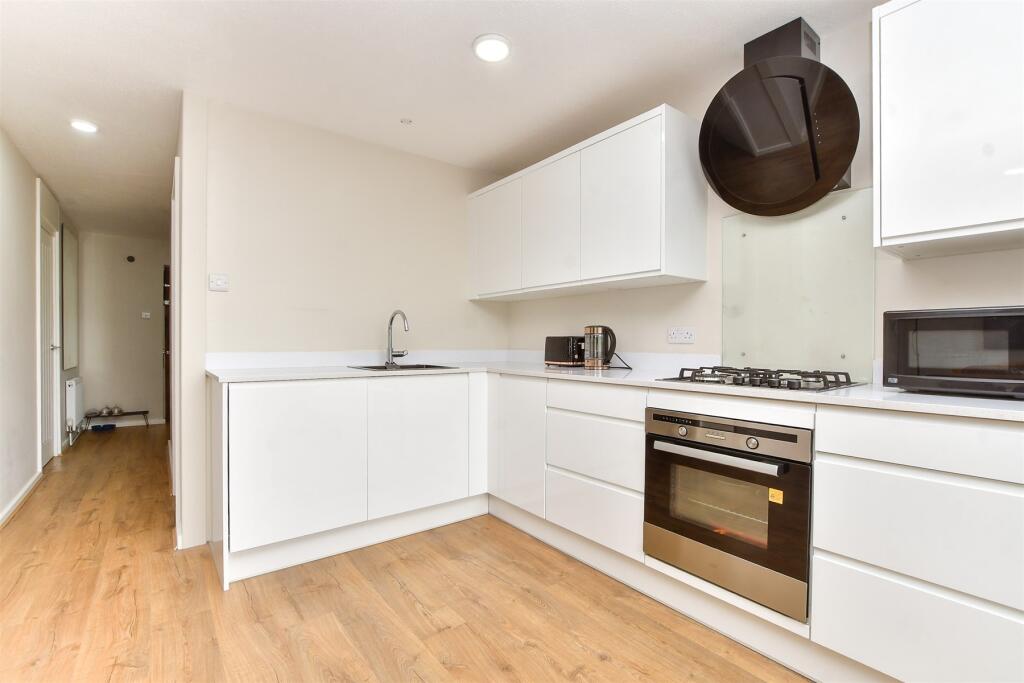 Kitchen / Living Room