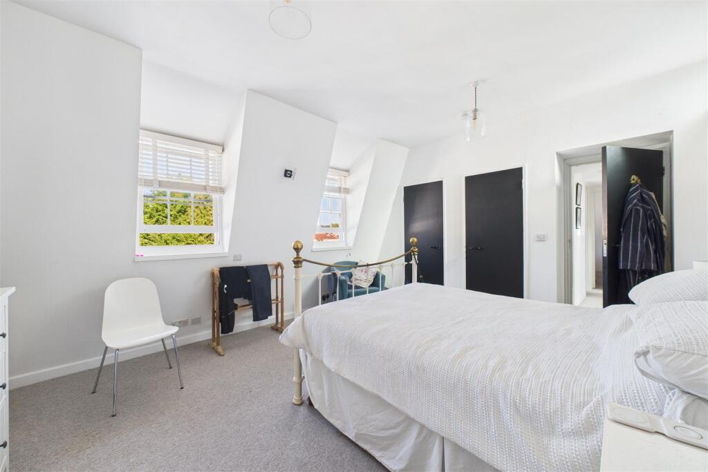 The Penthouse, 12 Kingsdown Parade, Bristol, BS6 5