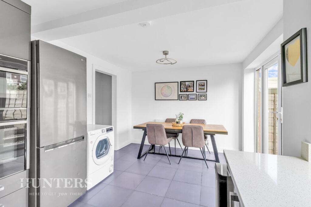Dining kitchen