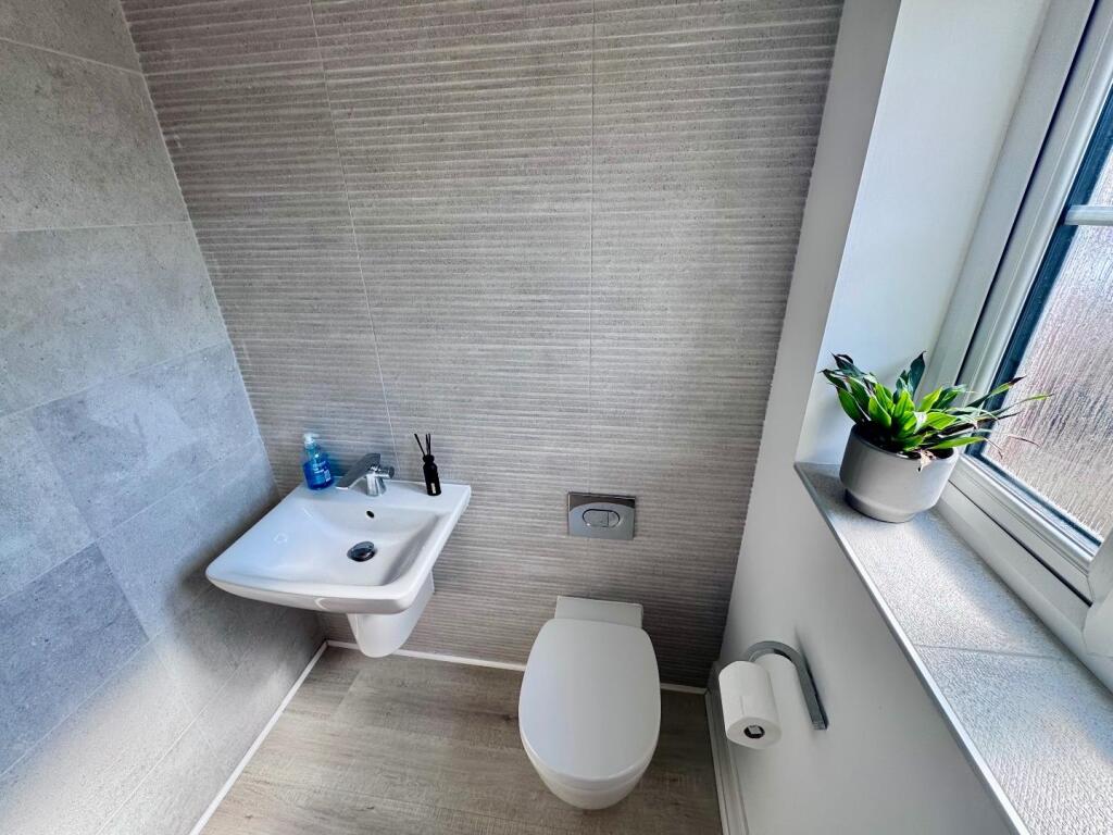 Cloakroom WC