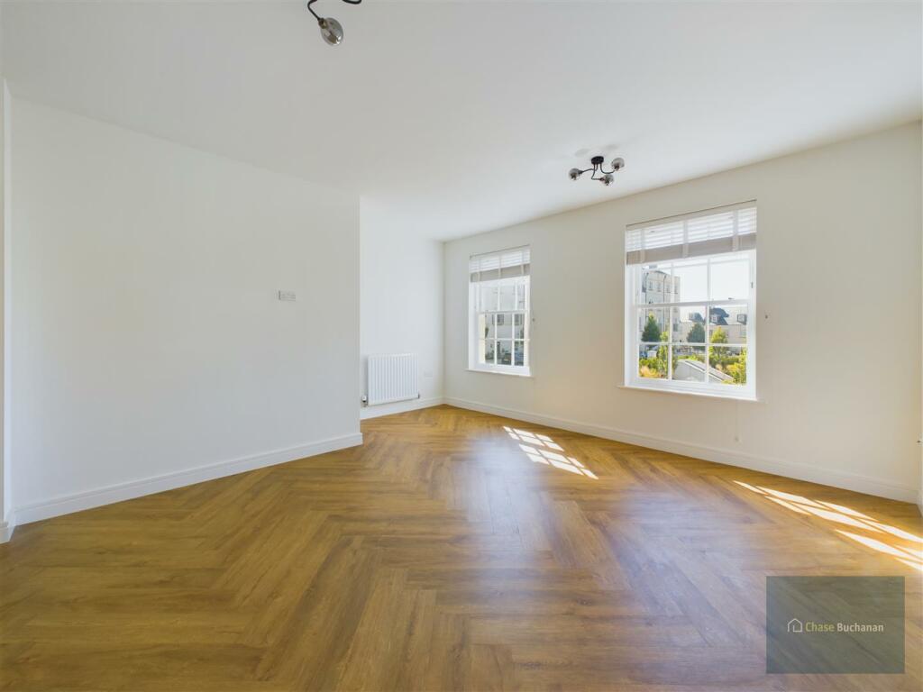 CAM02549G0-PR0213-ST