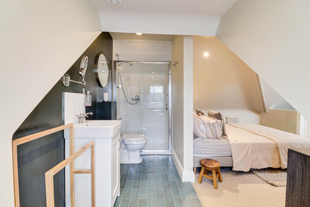 Bedroom/Ensuite