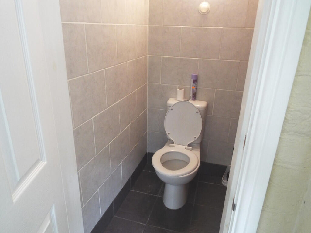 69 - Separate WC