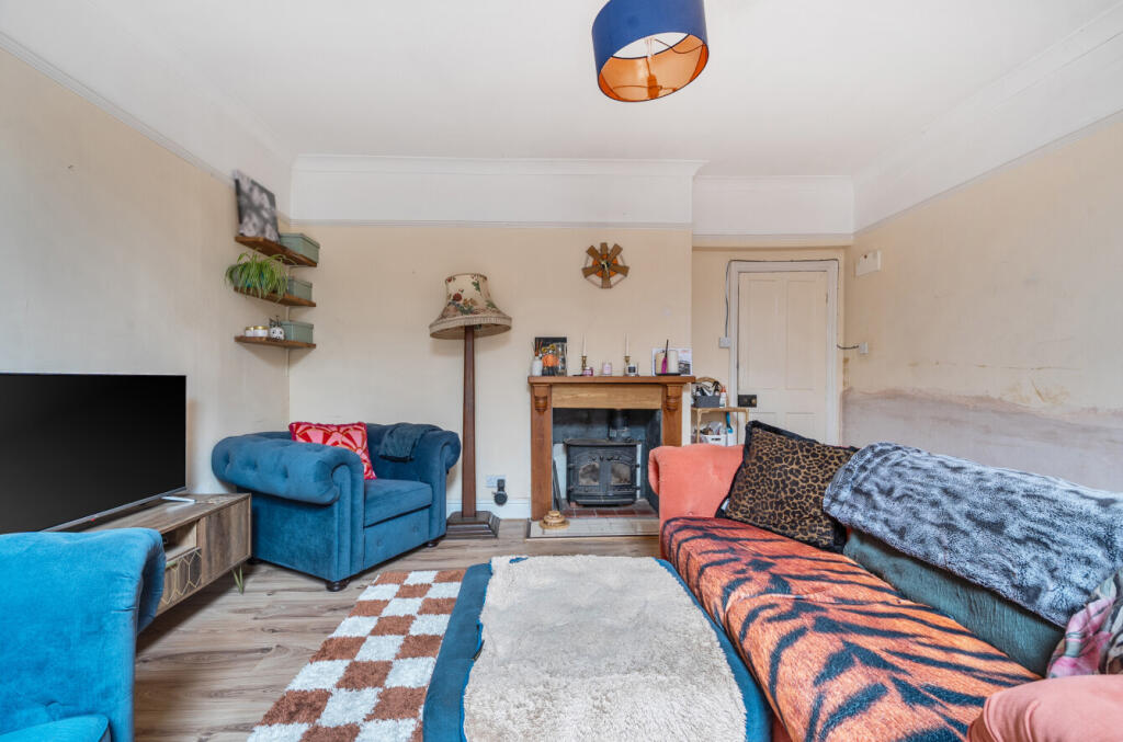 1388383-26-693839...