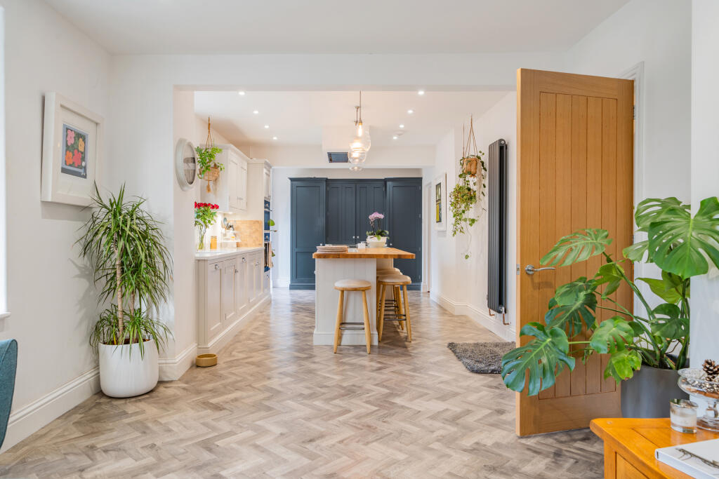 Open Plan Kitchen / Living / Dining Room