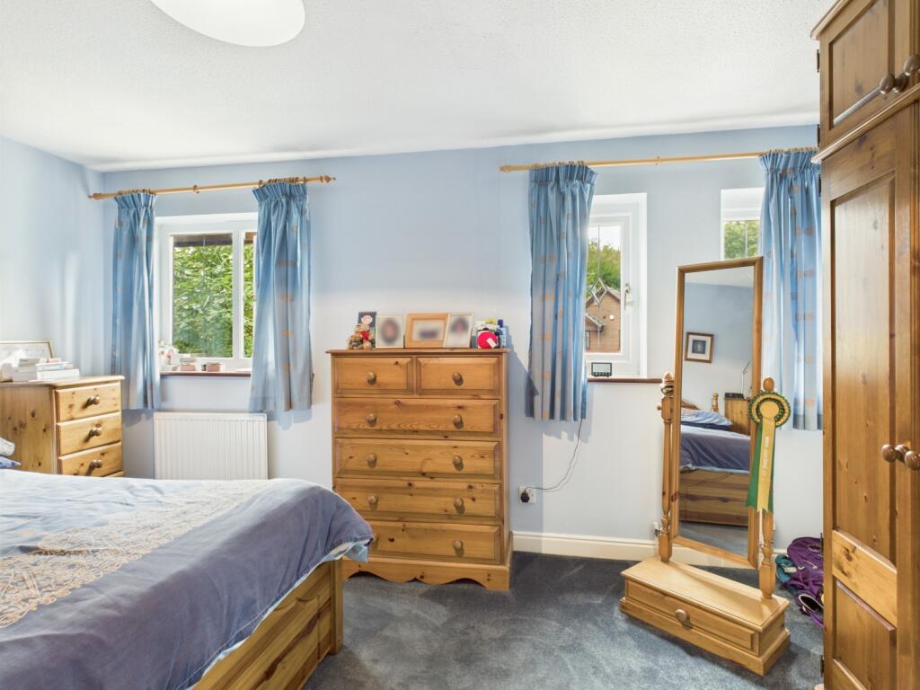 CAM03729G0-PR0110-STILL041