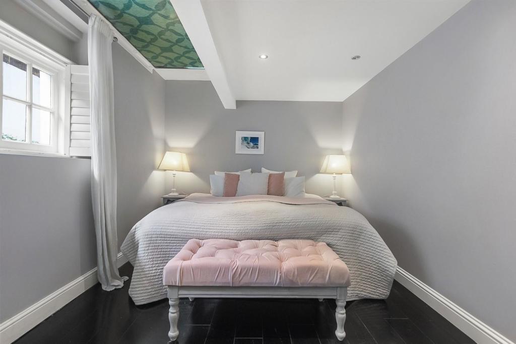 Bedroom.jpg