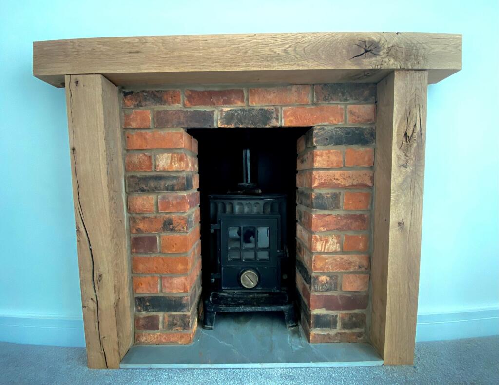 Feature Fireplace with burner