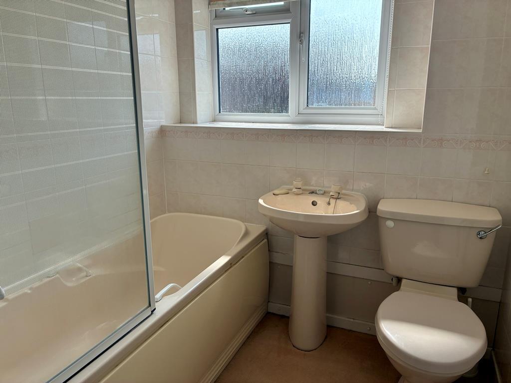 Bathroom (2).JPEG