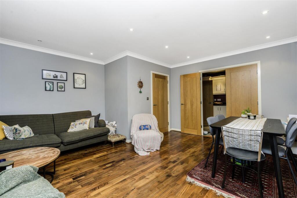 Davidson Frost-Wellings, DFW, Brookshill Gate, Har